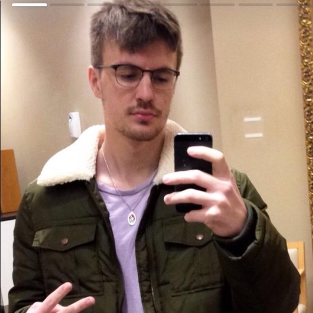 Meet your Posher, Nicolas